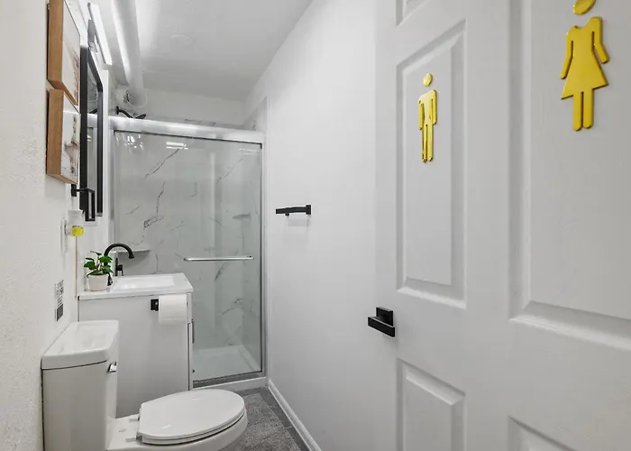 Bloomfield H Stylish Cozy Private Bedroom, Shared Bathroom, With Free Parking Pittsburgh